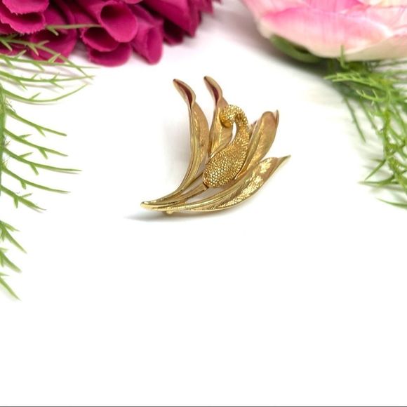 VINTAGE⚜️RARE MONET Wheat Brushed Golden Brooch - Picture 5 of 9